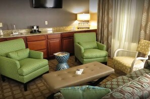 Studio Suite, 1 King Bed, Non Smoking