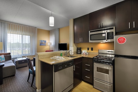 Caja de seguridad en la habitación y escritorio