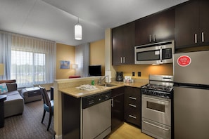 Caja de seguridad en la habitación y escritorio