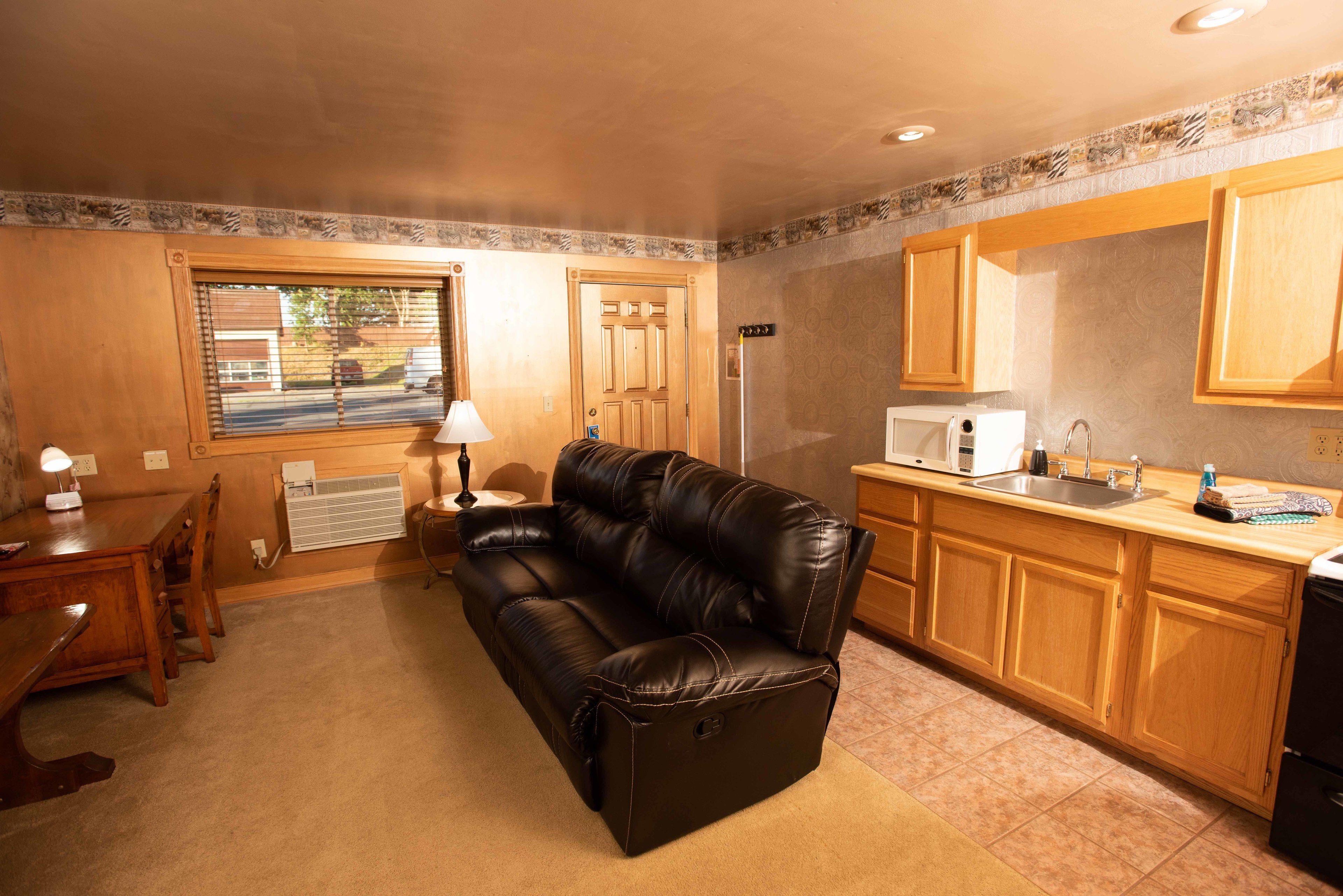 Suite, 1 Queen Bed | Egyptian cotton sheets, premium bedding, down comforters