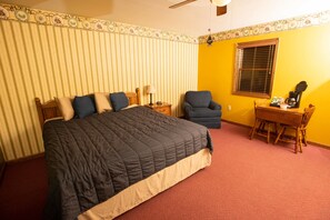 Room, 1 King Bed - Blue Spruce Motel (Massena)