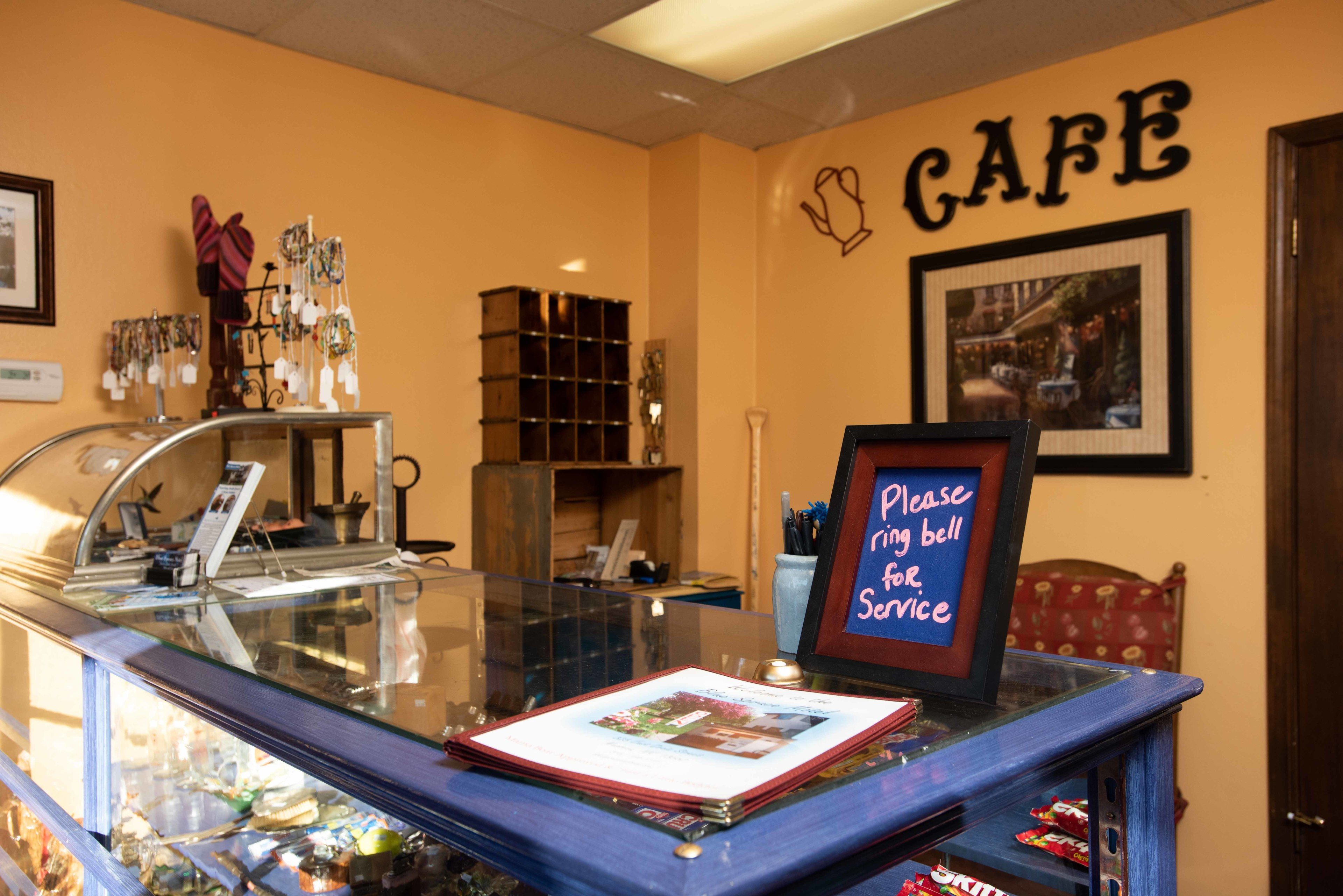 Check-in/check-out kiosk