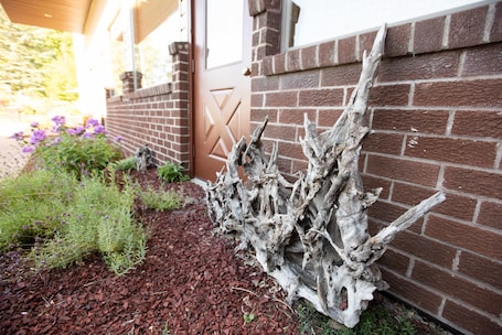 Detalle exterior. Blue Spruce Motel