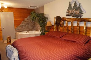 Superior Suite, 1 King Bed - Crandell Mountain Lodge (Waterton Park)