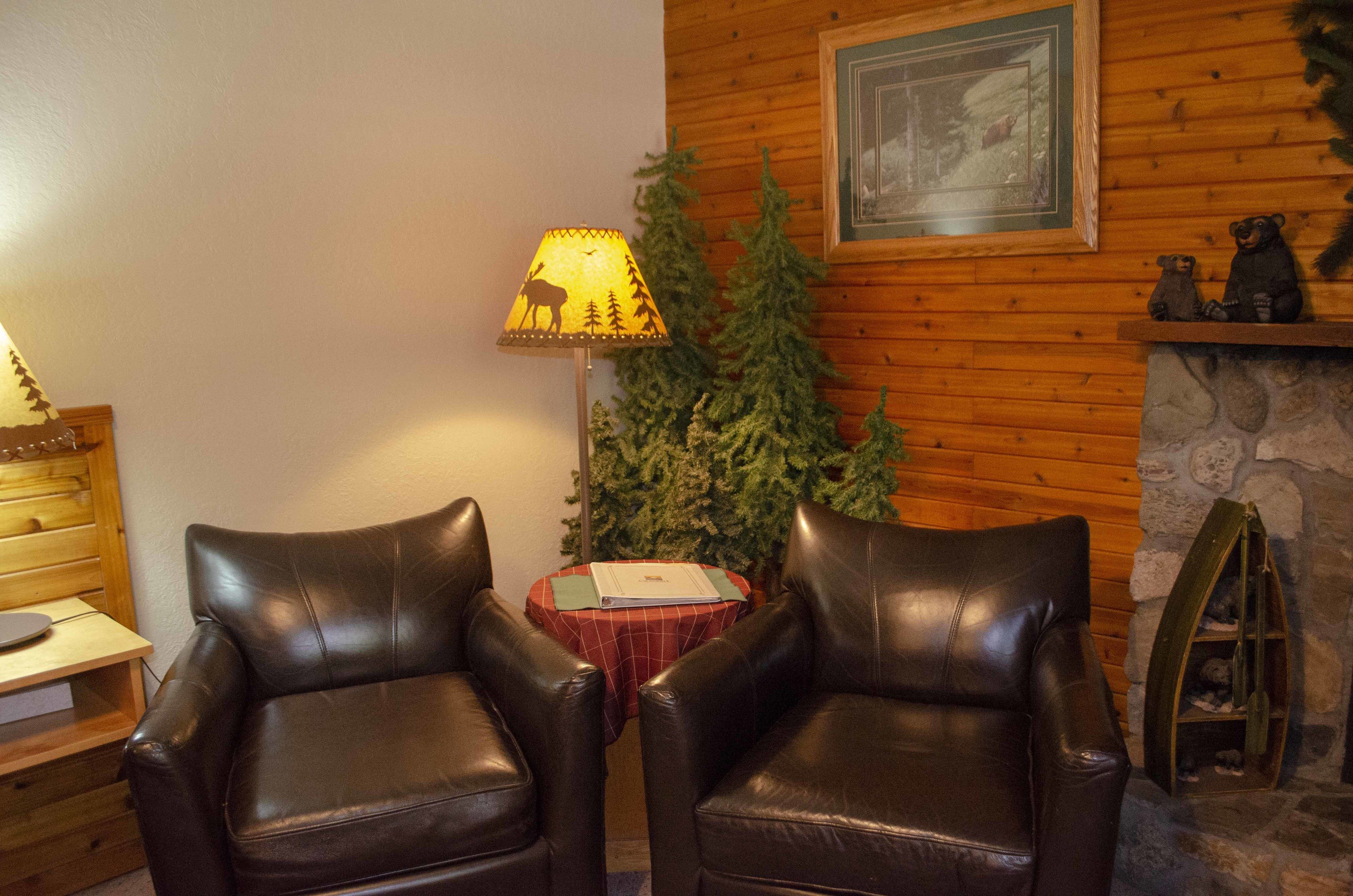 Superior Suite, 1 King Bed | Living area