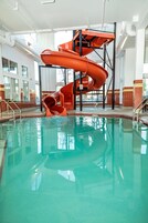 Indoor pool, pool loungers