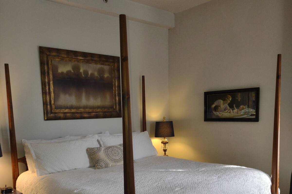 Traditional Room, 1 King Bed