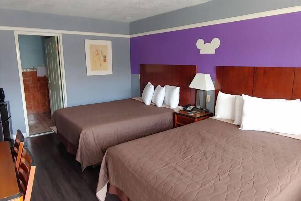 Skrivbord, gratis wi-fi och sängkläder