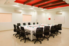 Meeting facility - Ginger Vadodara (Vadodara)