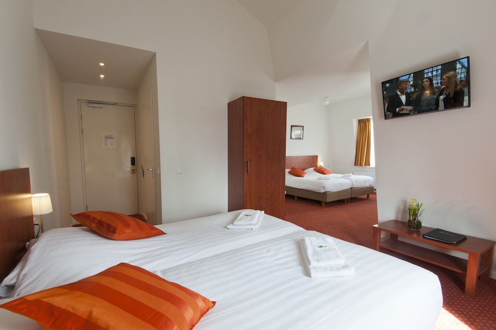 Ambassador City Centre Hotel by null