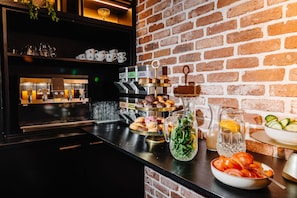 Daily buffet breakfast (EUR 19.50 per person)