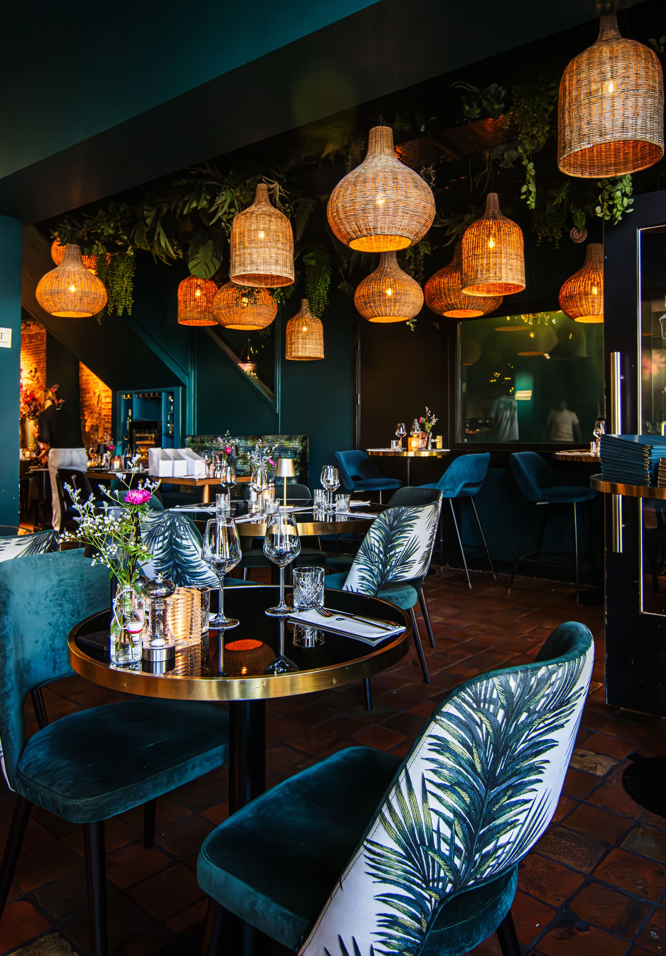 Petit déjeuner, déjeuner et dîner servis sur place