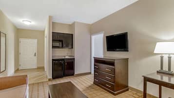 Premium bedding, pillowtop beds, desk, blackout drapes