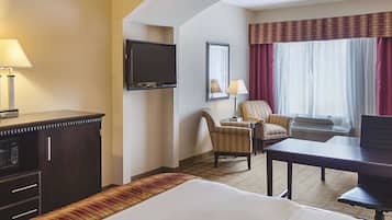 Deluxe Studio Suite, 1 King Bed, Non Smoking | Premium bedding, pillowtop beds, desk, blackout drapes
