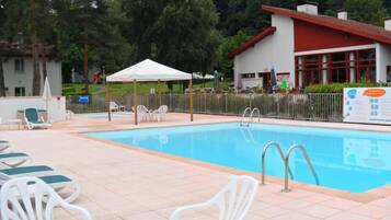 ์์ฆ๋ณ๋ก ์ด์๋๋ ์ผ์ธ ์์์ฅ, ์์์ฅ ํ๋ผ์, ์ผ๊ด์ ์์