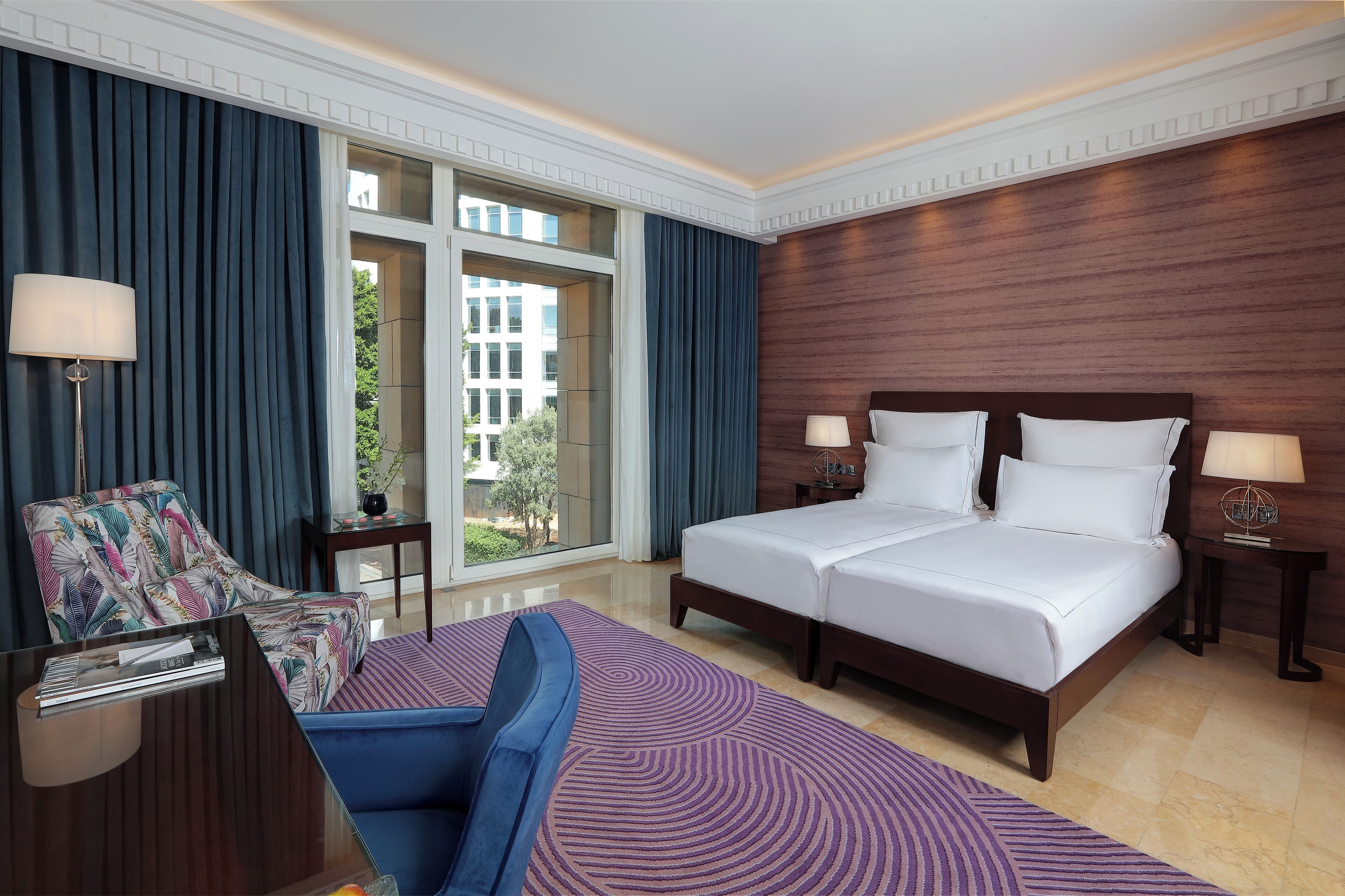 Ropa de cama hipoalergénica y minibar 