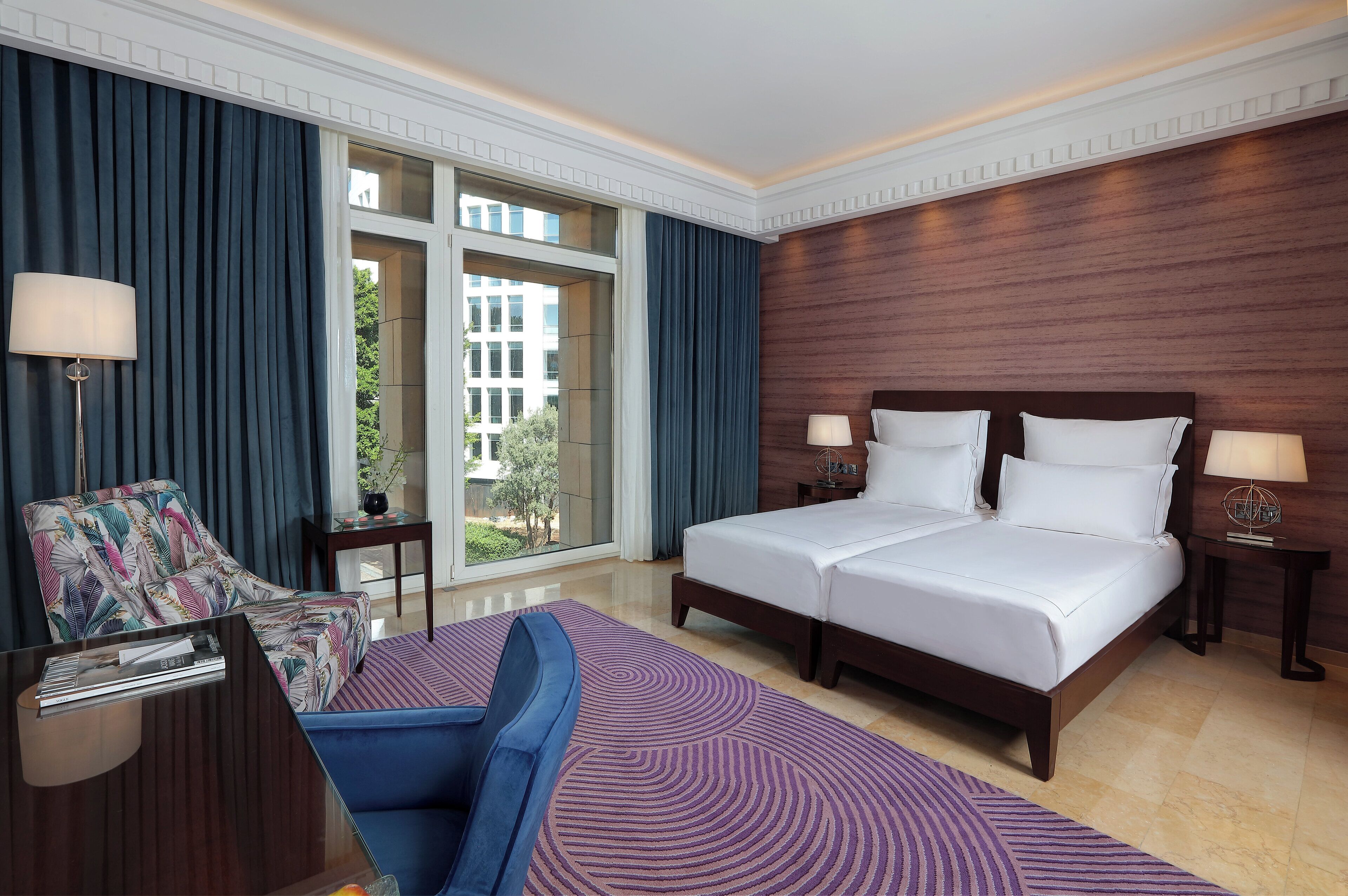 Hypo-allergenic bedding, minibar, in-room safe, desk