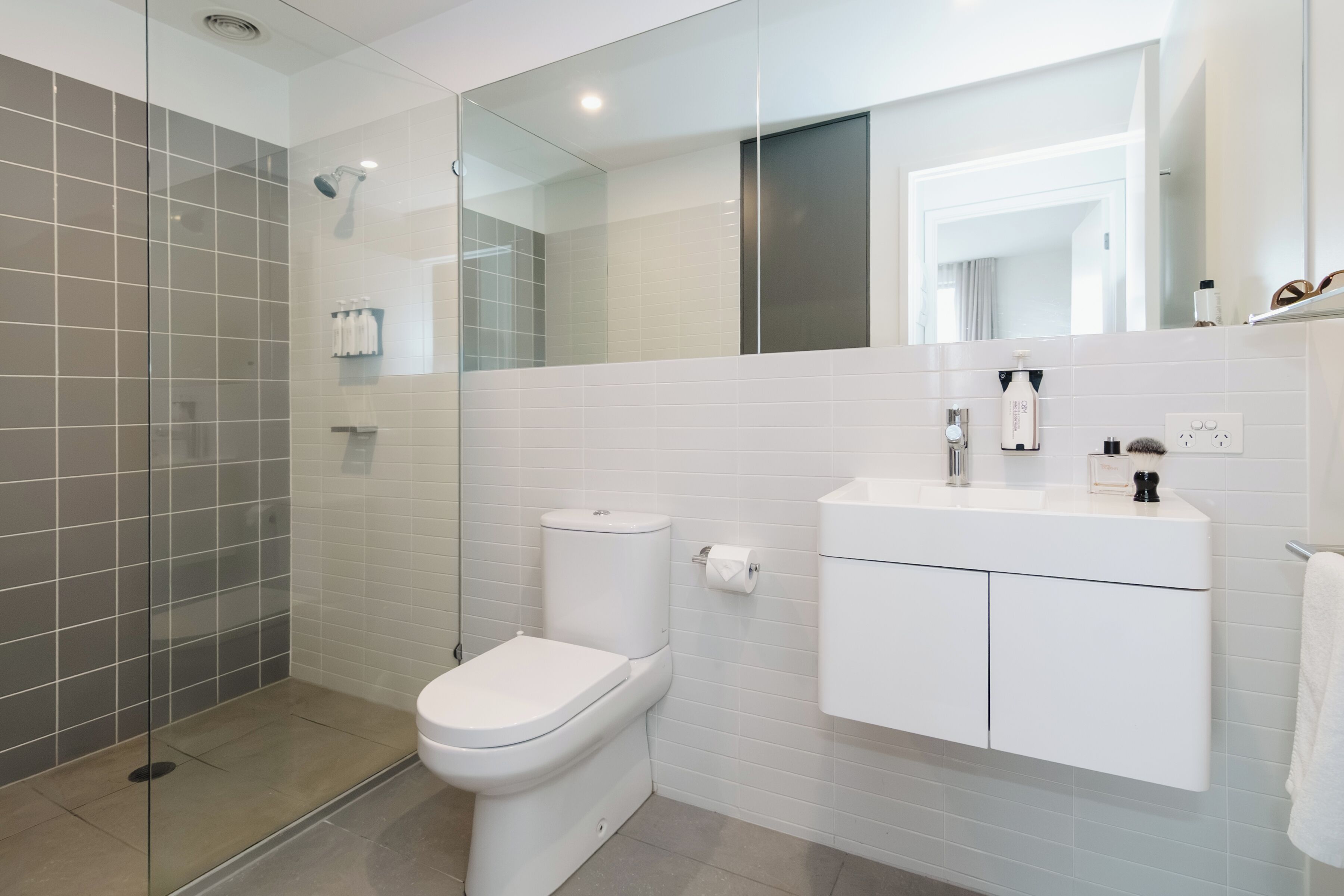 One Bedroom Apartment | Bathroom