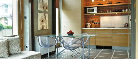 Deluxe Apartment | Private kitchenette