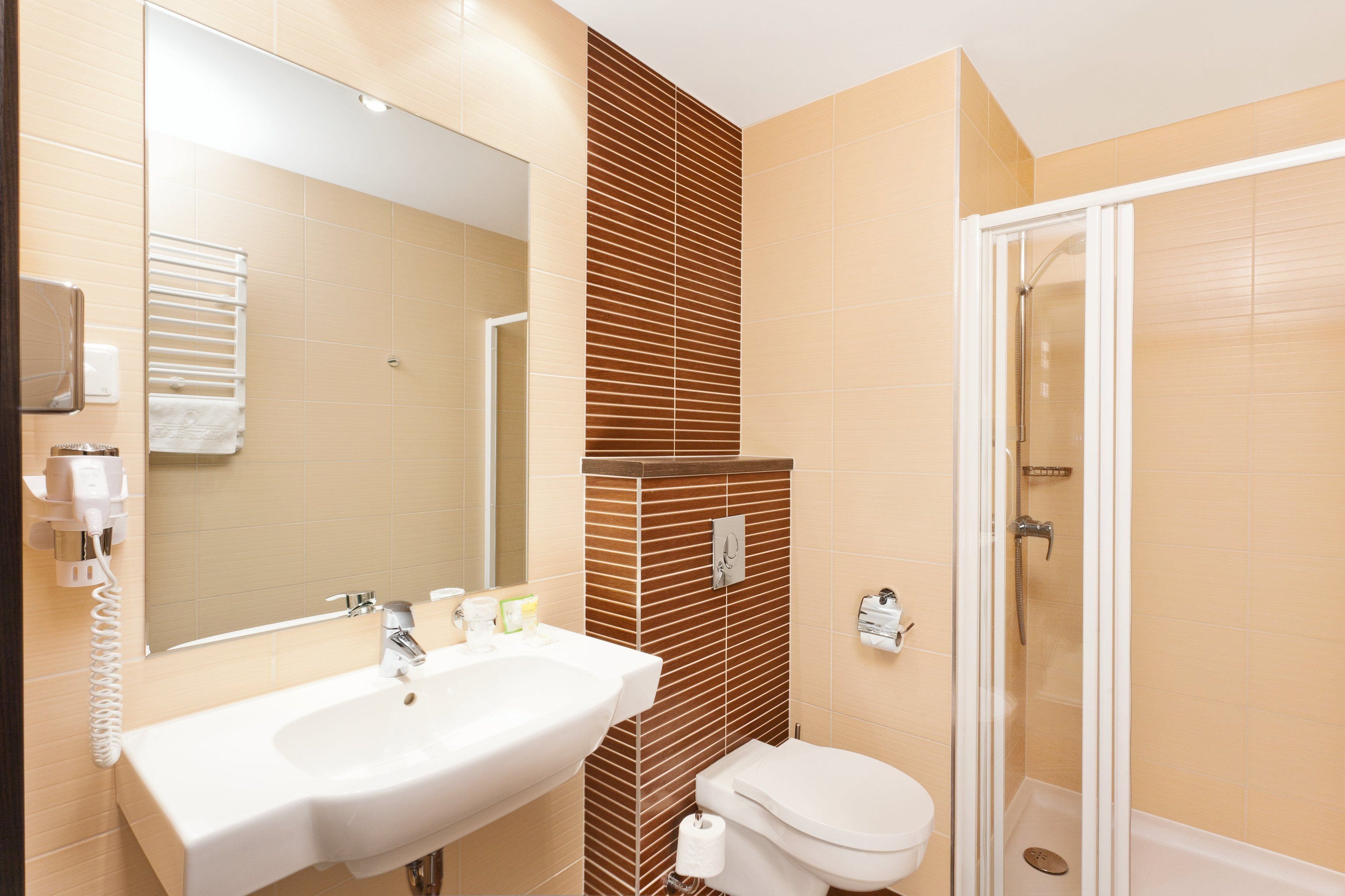 1 bedroom, premium bedding, minibar, in-room safe