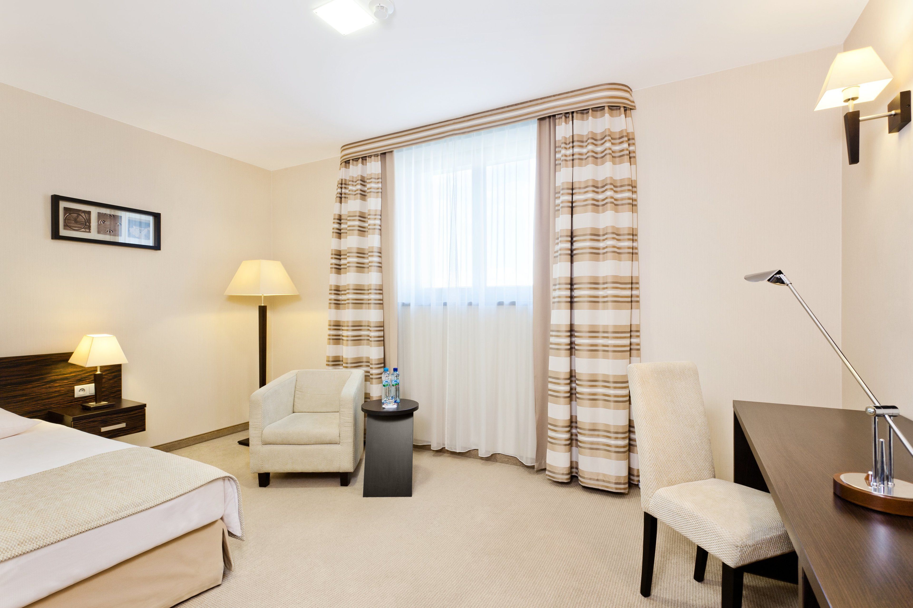 1 bedroom, premium bedding, minibar, in-room safe