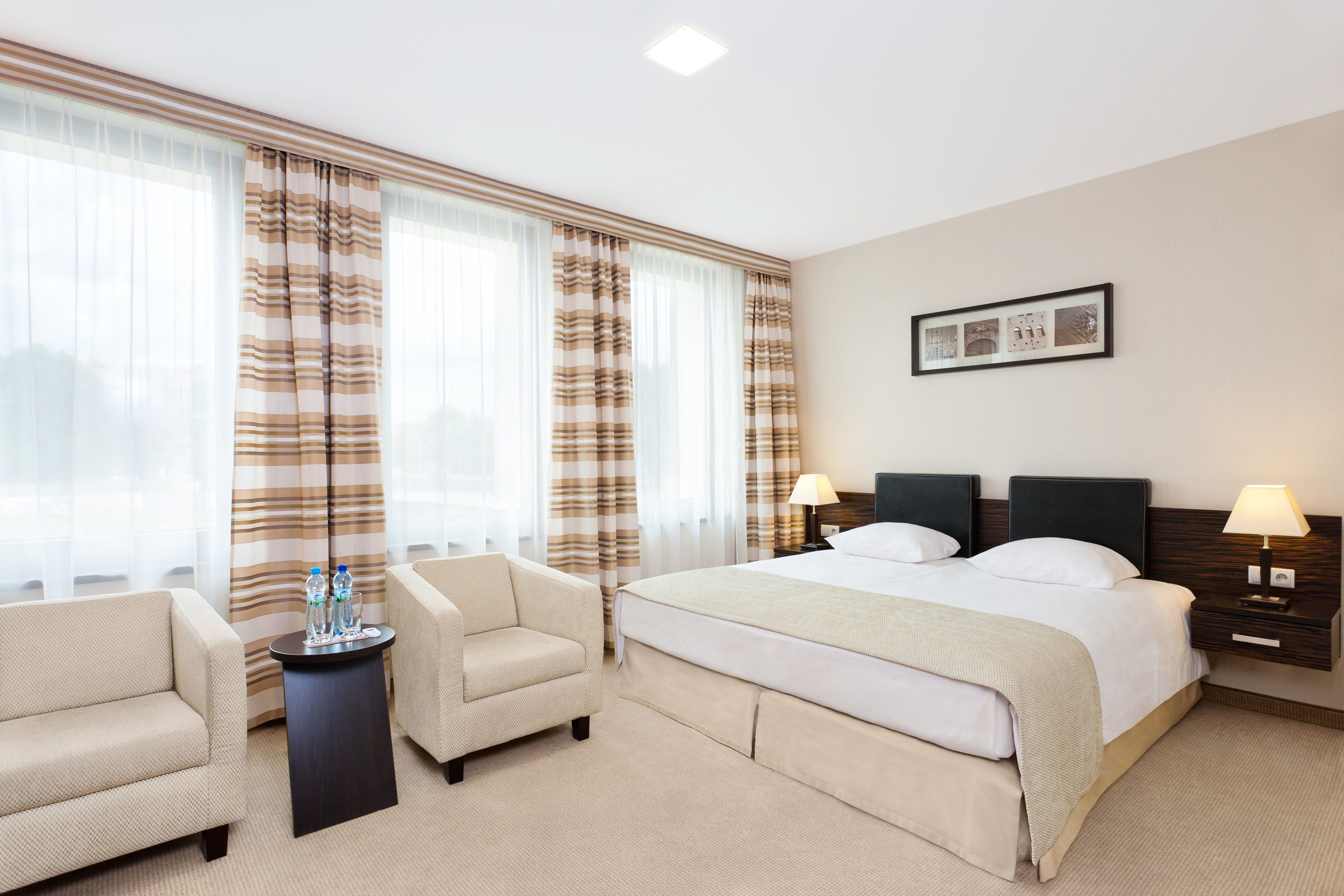 1 bedroom, premium bedding, minibar, in-room safe