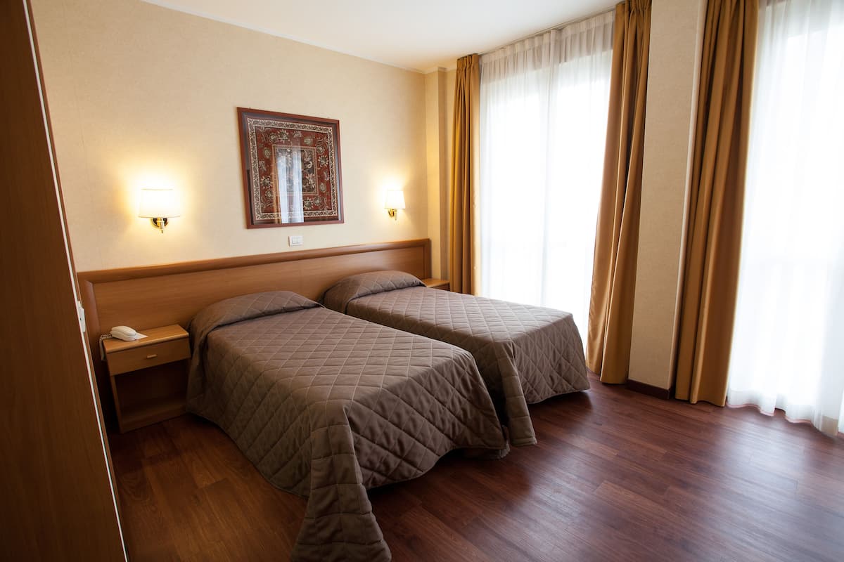 Twin Room | Premium bedding, down duvets, minibar, in-room safe