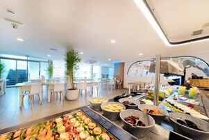 Daily buffet breakfast for a fee