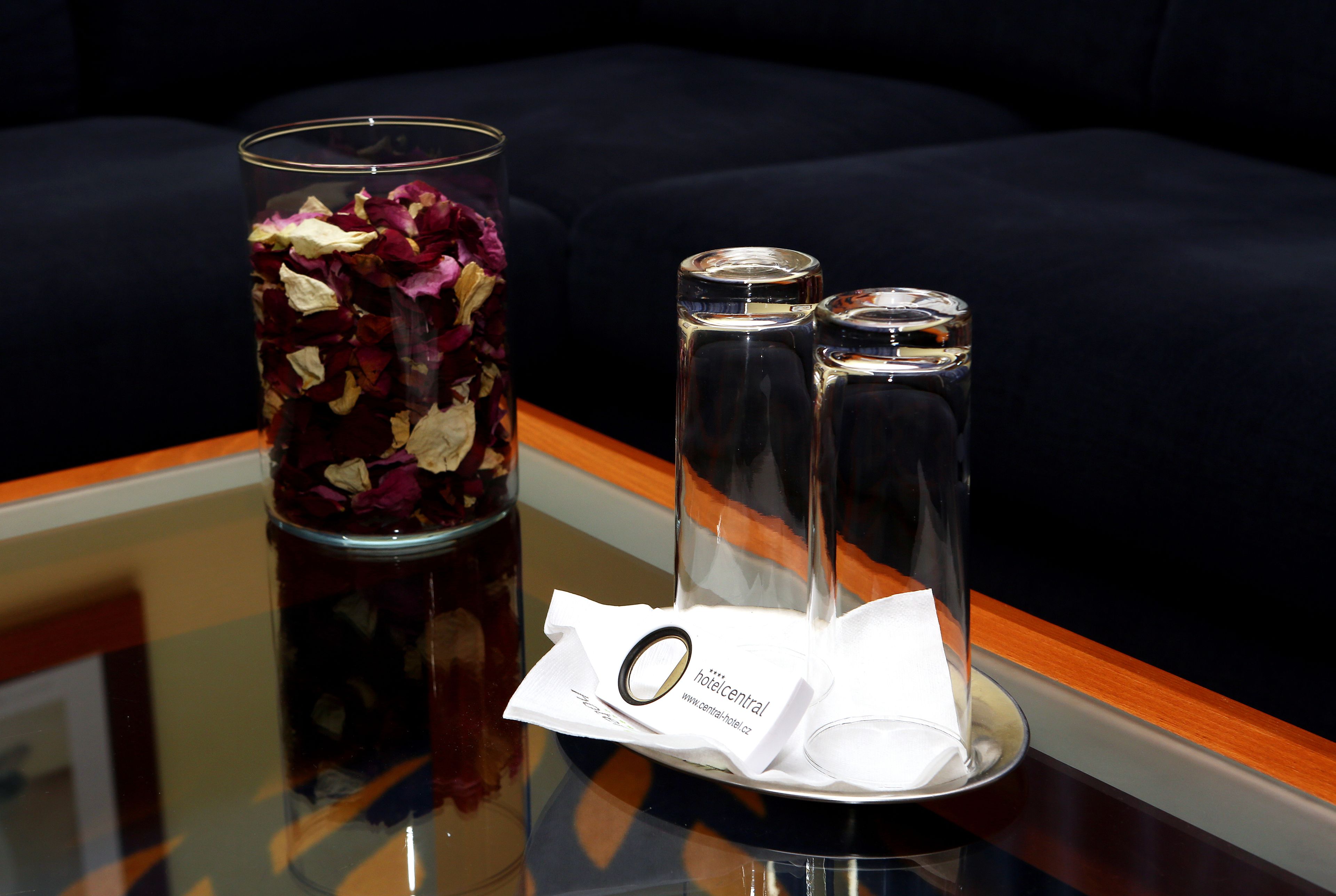 Minibar, safe på rommet, skrivebord og ekstrasenger (mot et tillegg)