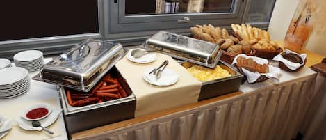 Petit déjeuner buffet compris tous les jours