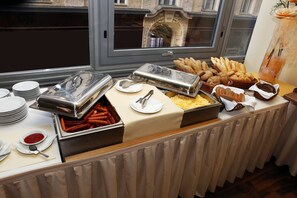 Free daily buffet breakfast  - Central Hotel Pilsen (Plzen)
