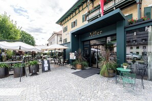 施設の正面
