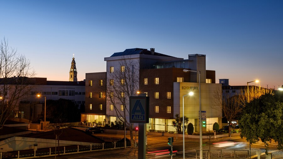 Imperhotel by Umbral