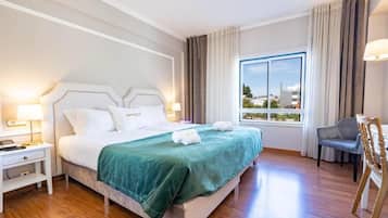 Bureau, Wi-Fi gratuit, draps fournis