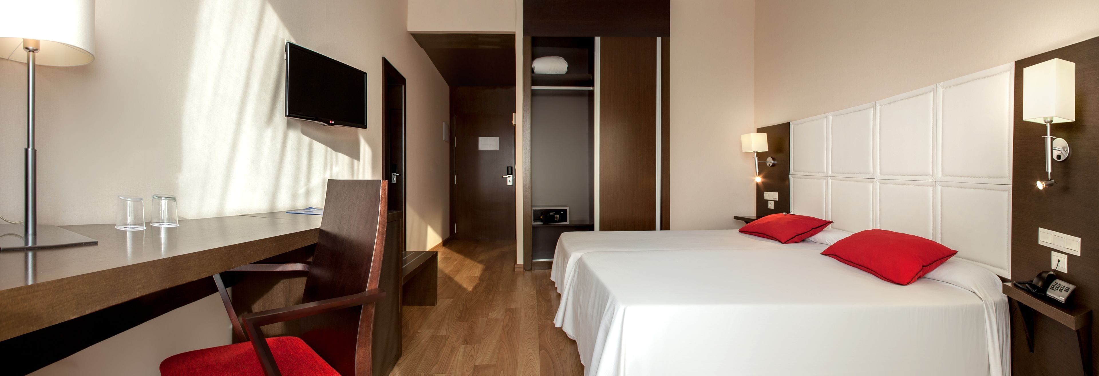 minibar, in-room safe, desk, free wifi