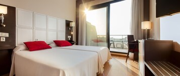 Minibar, caja fuerte, escritorio y wifi gratis