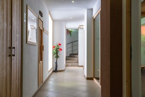 Turkish bath/hammam, body treatments, body scrubs, facials