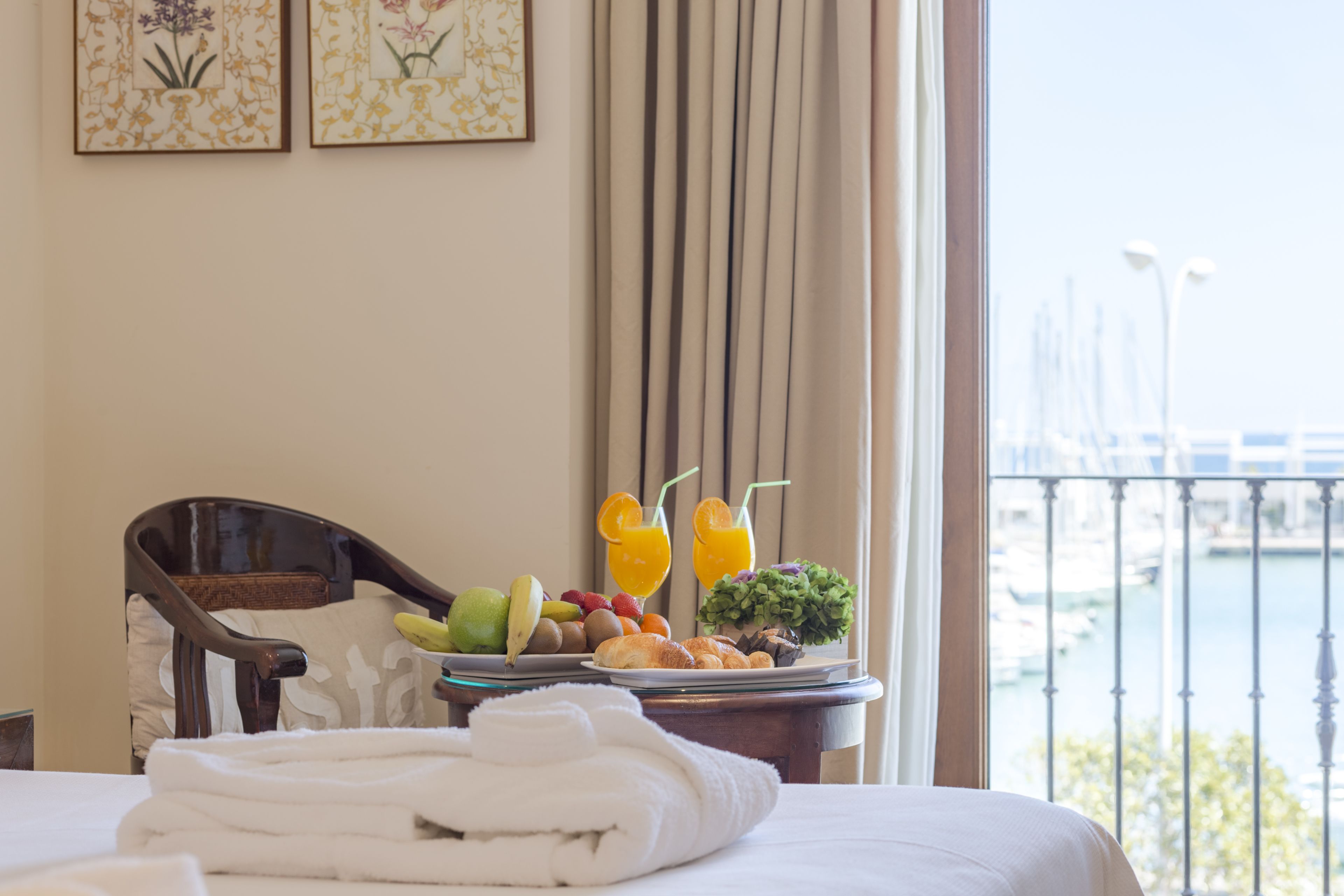 1 bedroom, minibar, in-room safe, individually decorated