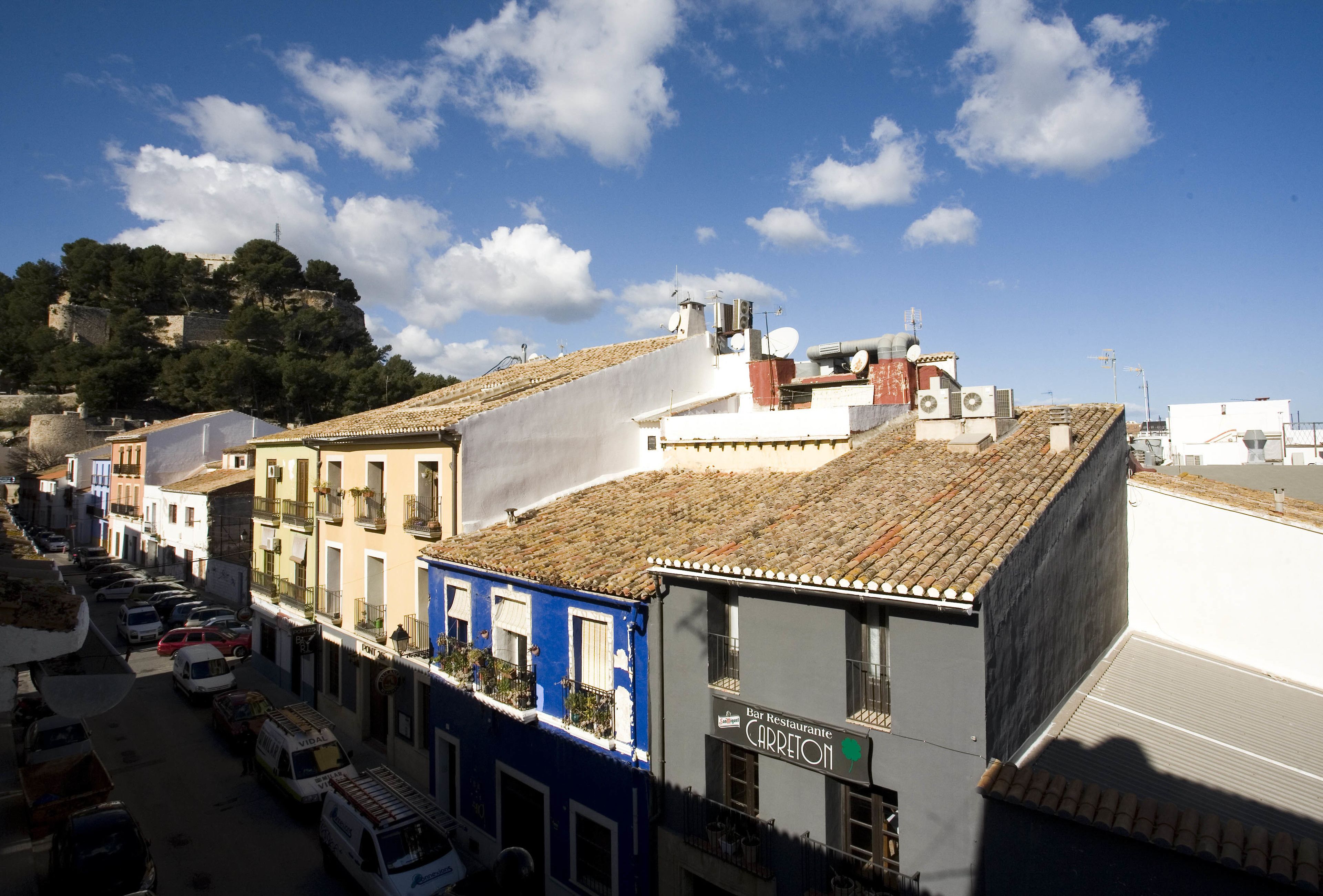 junior suite deluxe room harbor view | 1 bedroom, minibar, in-room safe, individually decorated