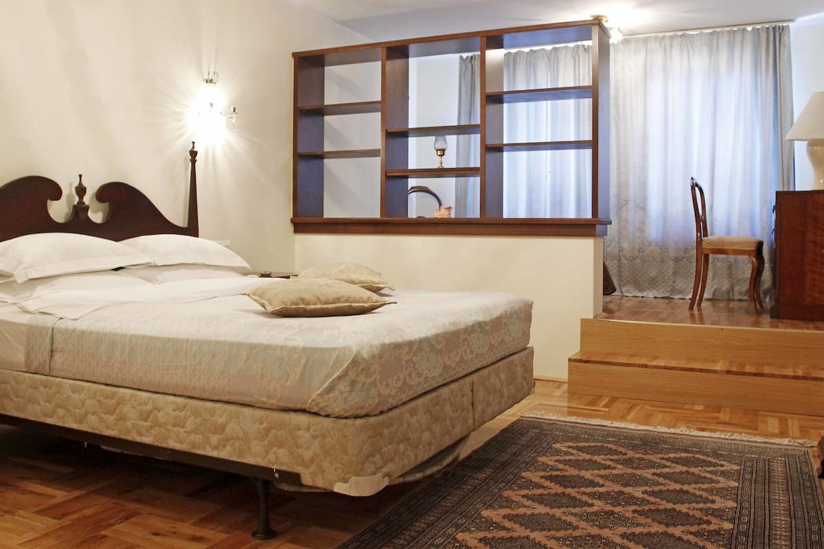 minibar, in-room safe, desk, soundproofing