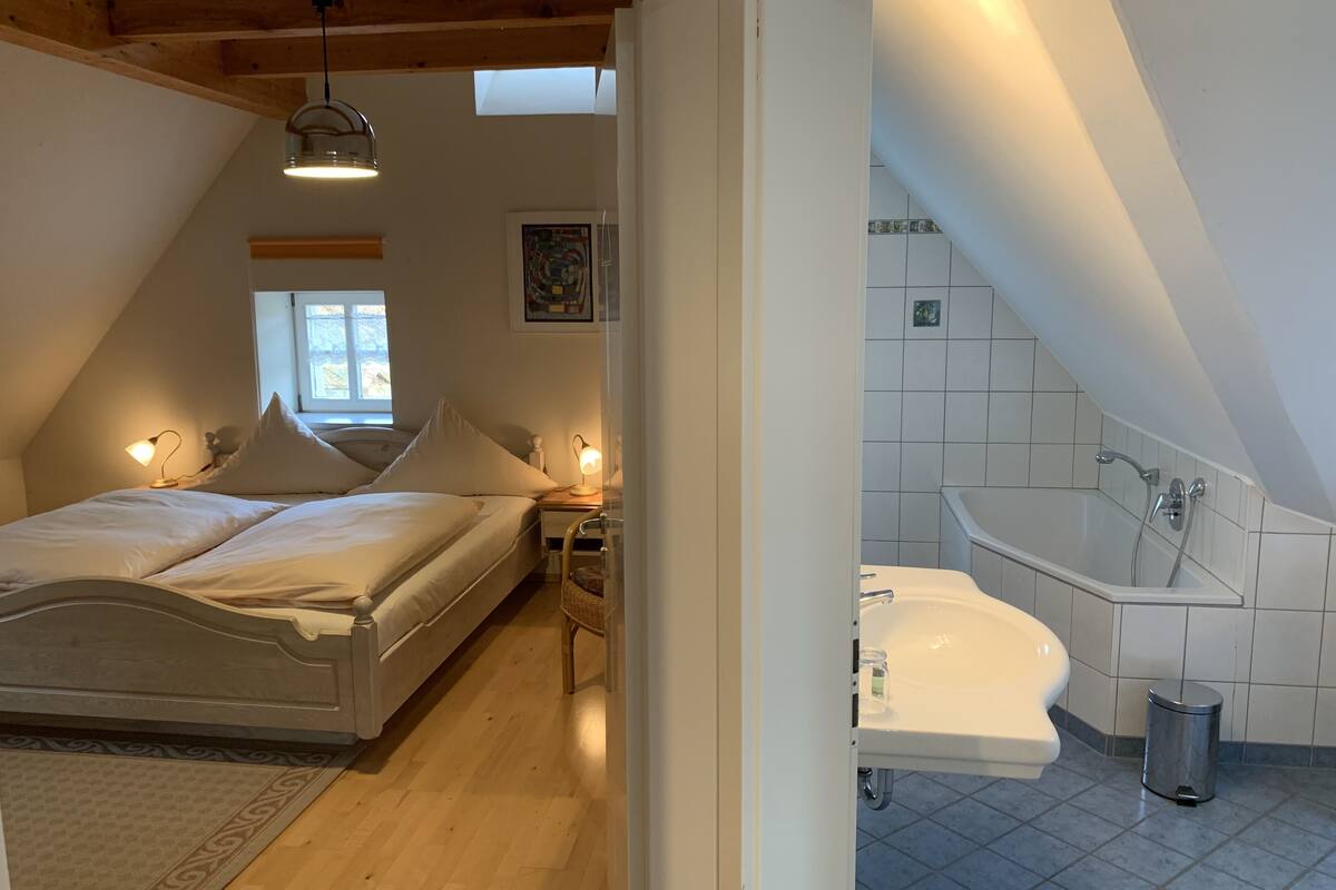 family room, 2 bedrooms, non smoking, garden view | bathroom | free toiletries, hair dryer, towels