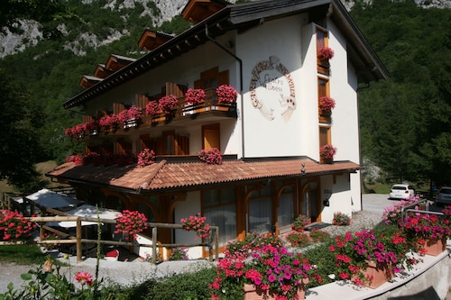 Hotel Garni Lago Nembia
