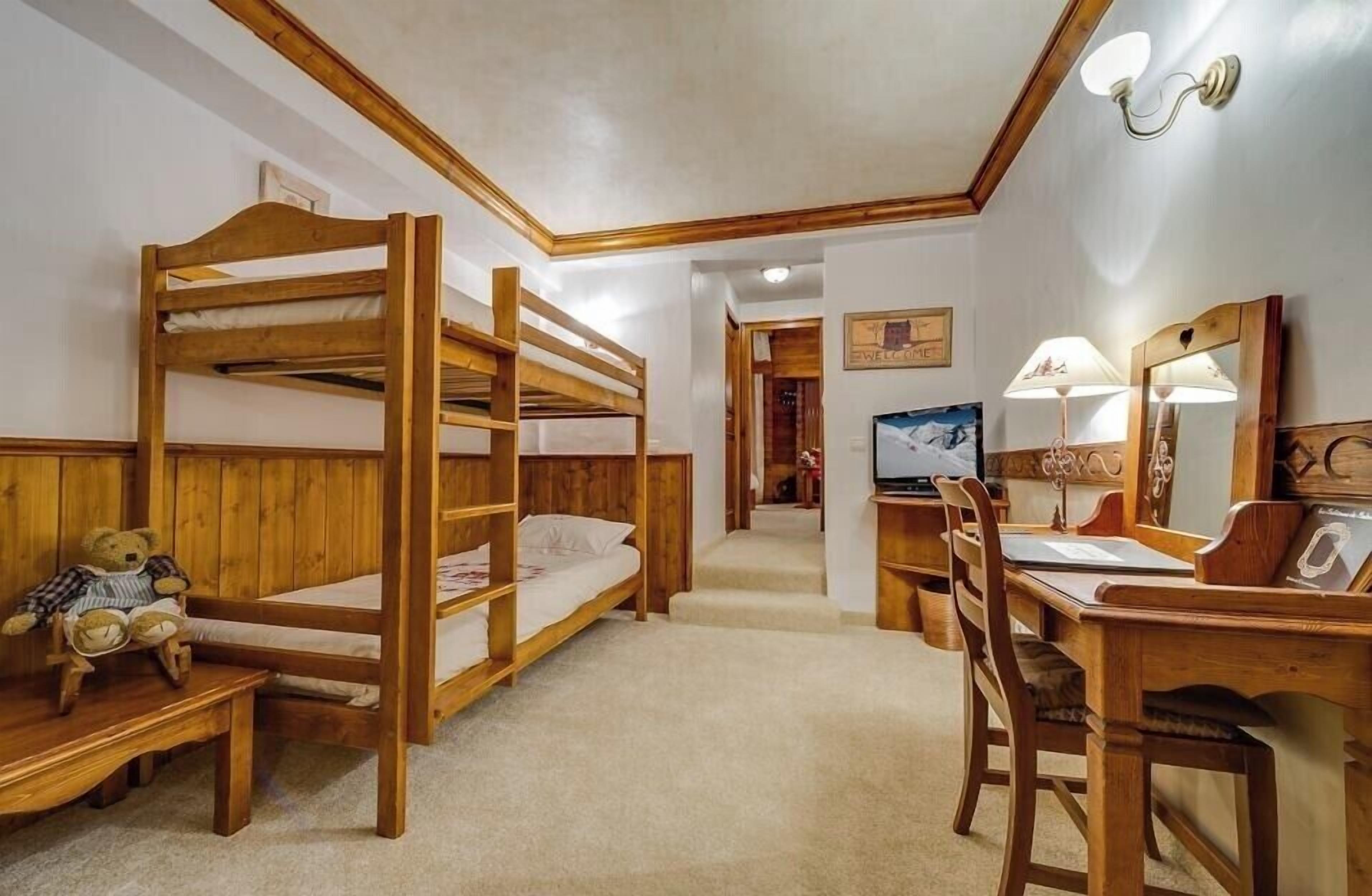 Caja de seguridad en la habitación, escritorio y wifi gratis 