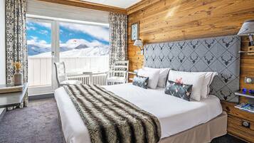 Camera Superior, balcone | Cassaforte in camera, una scrivania, Wi-Fi gratuito