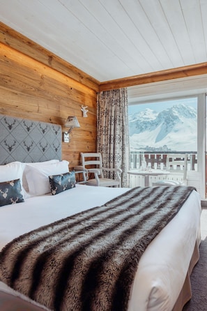 Superior Room, Balcony | In-room safe, desk, free WiFi - Hôtel Les Campanules by Les Etincelles  (Tignes)