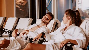 Couples treatment room(s), sauna, hot tub, steam room, body treatments