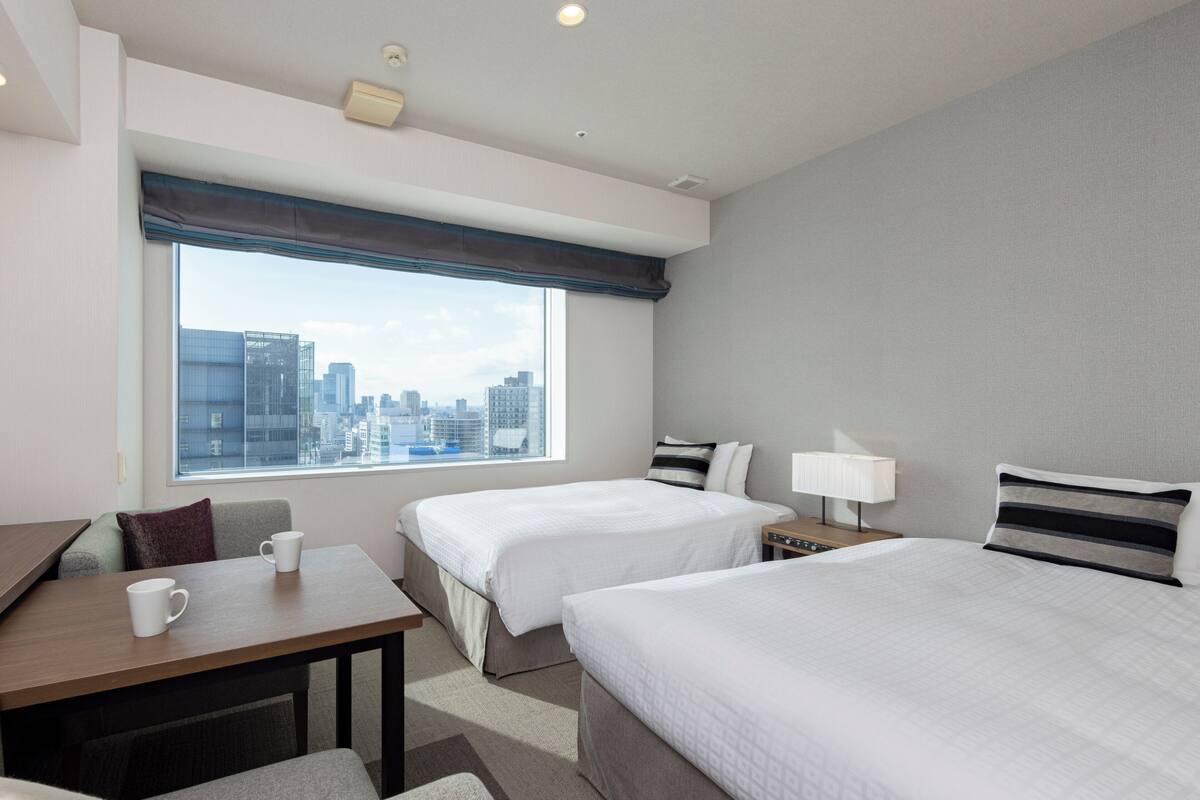1 bedroom, premium bedding, in-room safe, desk