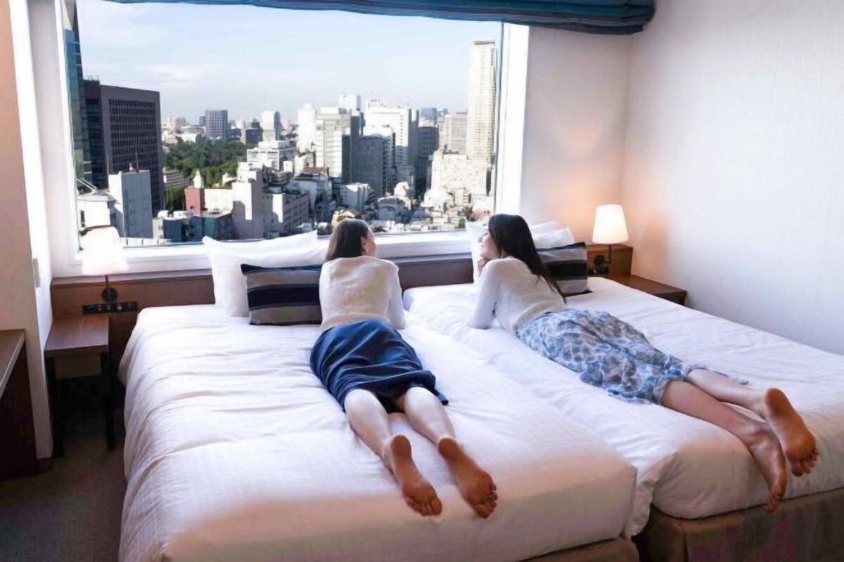 Premium bedding, in-room safe, desk, blackout curtains