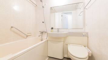 Combined shower/bathtub, free toiletries, hair dryer, bathrobes