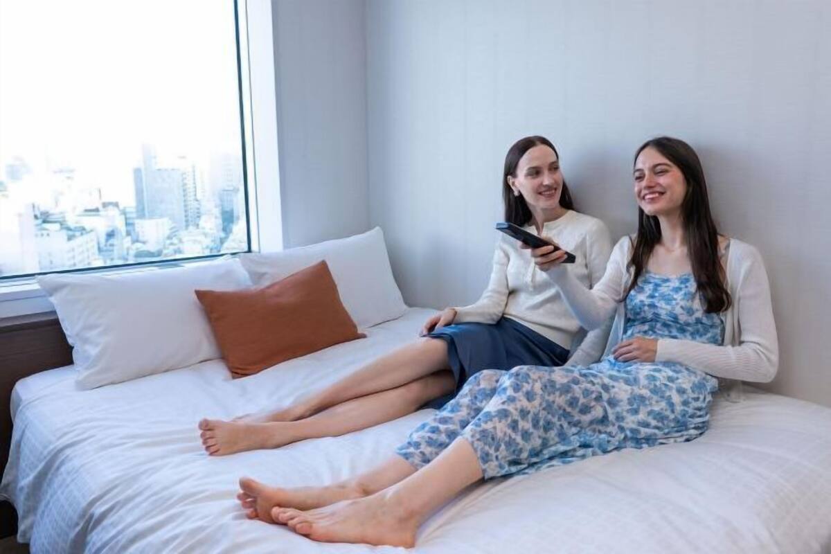 Premium bedding, in-room safe, desk, blackout curtains